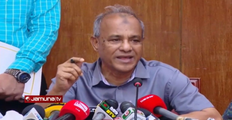 ‘আজকাল মানুষ অন্যায়ের প্রতিরোধ না করে ভিডিও করতে ব্যস্ত থাকে’