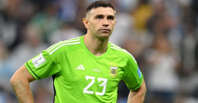 জাতীয় দল থেকে বাদ পড়ছেন মার্টিনেজ!