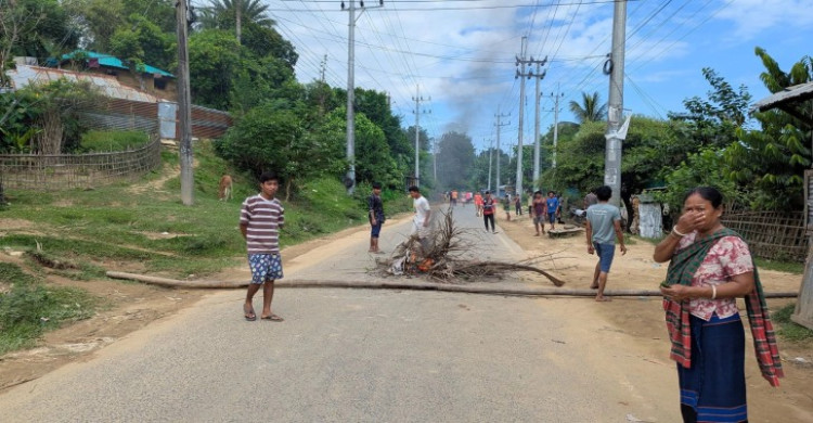 খাগড়াছড়িতে চলমান অবরোধ কর্মসূচি শিথিলের ঘোষণা